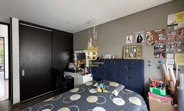 Se vende espectacular casa en cota