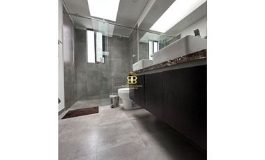Se vende espectacular casa en cota