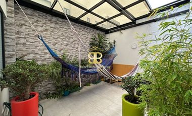 Se vende espectacular casa en cota