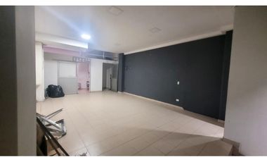 Edificio de cuatro pisos para la venta en el centro de Pereira!!!