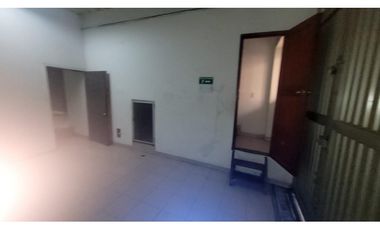 Edificio de cuatro pisos para la venta en el centro de Pereira!!!