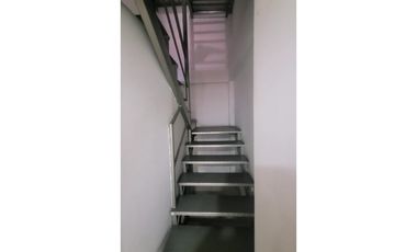 Edificio de cuatro pisos para la venta en el centro de Pereira!!!