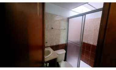 Edificio de cuatro pisos para la venta en el centro de Pereira!!!