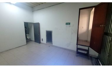 Edificio de cuatro pisos para la venta en el centro de Pereira!!!