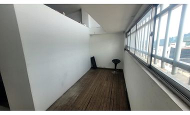 Edificio de cuatro pisos para la venta en el centro de Pereira!!!