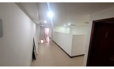 Edificio de cuatro pisos para la venta en el centro de Pereira!!!