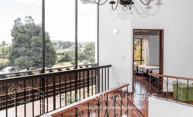 Magnifica casa 300 mts construida lote 2790 mts4 hab en Chía