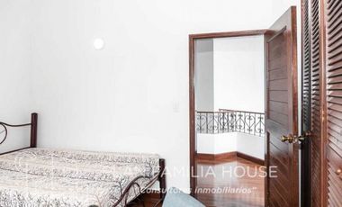 Magnifica casa 300 mts construida lote 2790 mts4 hab en Chía