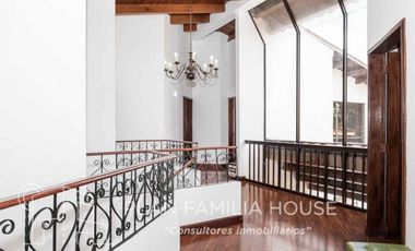 Magnifica casa 300 mts construida lote 2790 mts4 hab en Chía