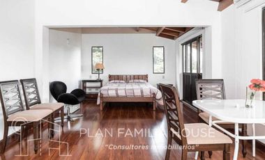 Magnifica casa 300 mts construida lote 2790 mts4 hab en Chía