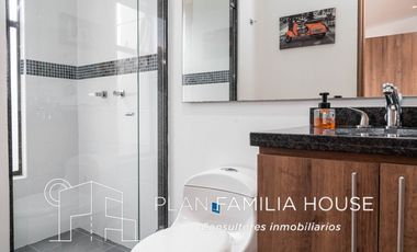 Maravillosa casa dos niveles en excelente ubicación en Cajicá