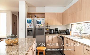 Maravillosa casa dos niveles en excelente ubicación en Cajicá