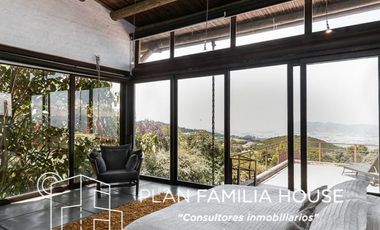 Grandiosa casa Campestre con vista a la sabana de Chía en venta.