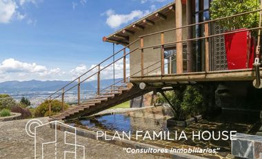 Grandiosa casa Campestre con vista a la sabana de Chía en venta.