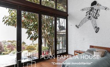 Grandiosa casa Campestre con vista a la sabana de Chía en venta.