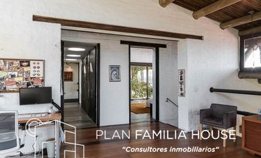 Grandiosa casa Campestre con vista a la sabana de Chía en venta.