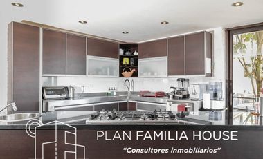 Grandiosa casa Campestre con vista a la sabana de Chía en venta.