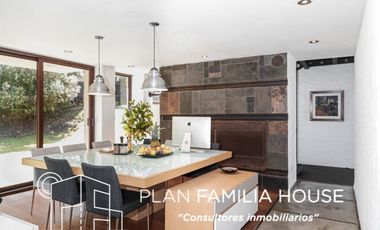 Grandiosa casa Campestre con vista a la sabana de Chía en venta.