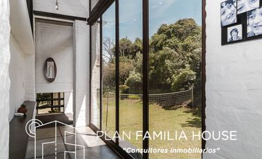 Grandiosa casa Campestre con vista a la sabana de Chía en venta.