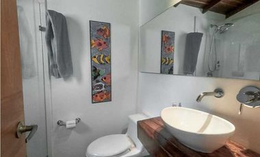 IMPONENTE CASA EN CHIA SINDAMANOY, MODERNA CON DISEÑO ÚNICO