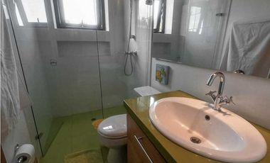 IMPONENTE CASA EN CHIA SINDAMANOY, MODERNA CON DISEÑO ÚNICO