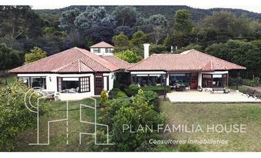 Magnifica  casa de un piso, espectacular vista en Condominio