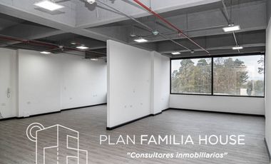 Grandiosa oficina doble en 3 piso en Cajicá, 2 parqueaderos