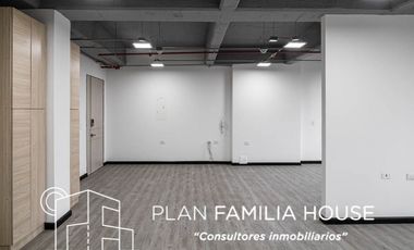 Grandiosa oficina doble en 3 piso en Cajicá, 2 parqueaderos