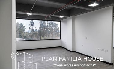 Grandiosa oficina doble en 3 piso en Cajicá, 2 parqueaderos