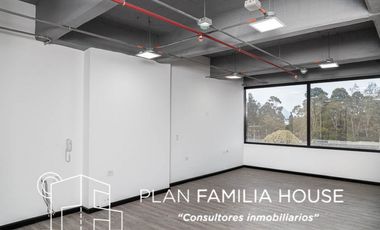 Grandiosa oficina doble en 3 piso en Cajicá, 2 parqueaderos