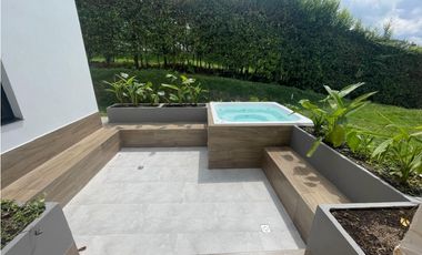 Casa campestre para la venta en el sector de la casona, Pereira !!!