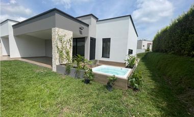 Casa campestre para la venta en el sector de la casona, Pereira !!!