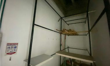 SE VENDE O ARRIENDA LOCAL COMERCIAL EN EL CENTRO COMERCIAL ARRECIFE