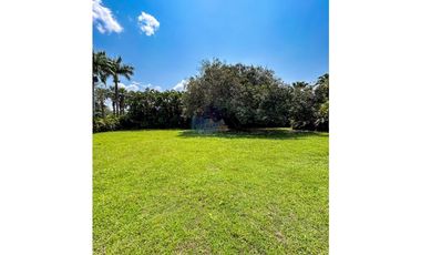 En venta lote en el condominio hacienda la primavera en Villavicencio