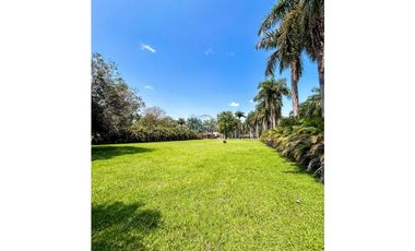 En venta lote en el condominio hacienda la primavera en Villavicencio