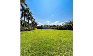 En venta lote en el condominio hacienda la primavera en Villavicencio