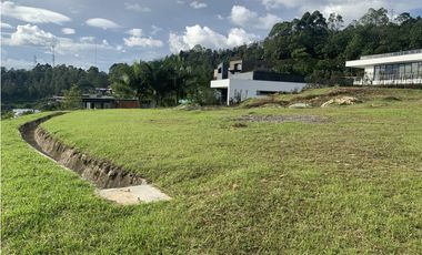 Lote en Parcelación de Lujo en Las Palmas