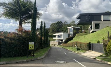 Lote en Parcelación de Lujo en Las Palmas