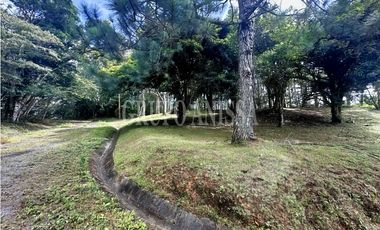 Oportunidad! Se Vende Terreno de Esquina Zona Alta - Altos del Maria