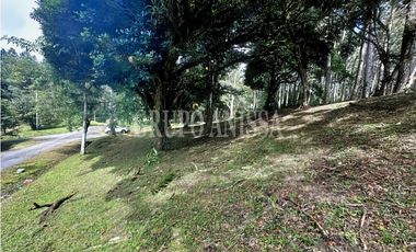 Oportunidad! Se Vende Terreno de Esquina Zona Alta - Altos del Maria