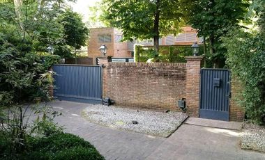 Casa en venta - Lomas Schoenstatt - San Isidro