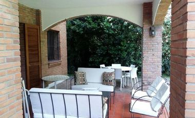 Casa en venta - Lomas Schoenstatt - San Isidro