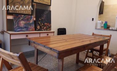 Arana al 1700 - Luis Guillon