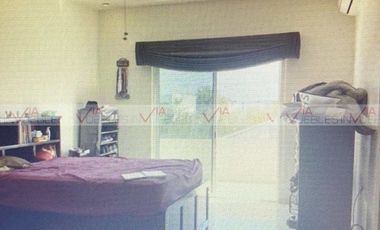 Residencia los Portales, Zuazua