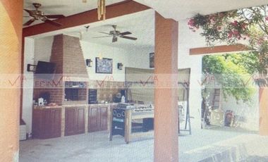 Residencia los Portales, Zuazua