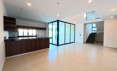 Casa en Venta Equipada en Privada Parque Natura, Mérida