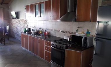 CASA EN VENTA CASTELAR NORTE - ESCUCHA OFERTA