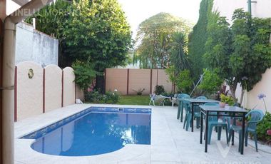 Casa 4 dorm pileta jardin