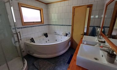 Casa con gran terreno -NO PAGA COMISION