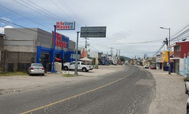 Casa en Venta con Jardín de 335 mt a pie de carretera cerca del Centro de Amozoc